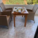 شقة Mirjana